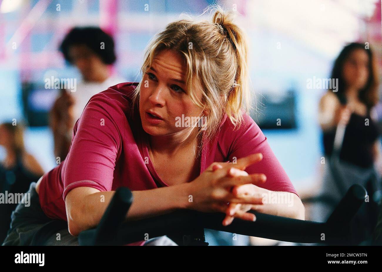 RENEE ZELLWEGER in BRIDGET JONES'S DIARY (2001), directed by SHARON MAGUIRE. Credit: UNIVERSAL PICTURES / Album Stock Photo