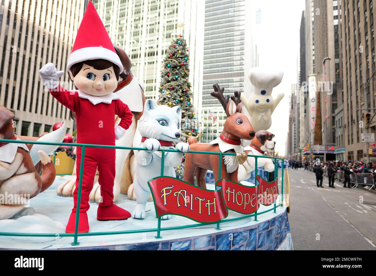 The Elf on the Shelf float moves down 6th Avenue in the Macy's ...