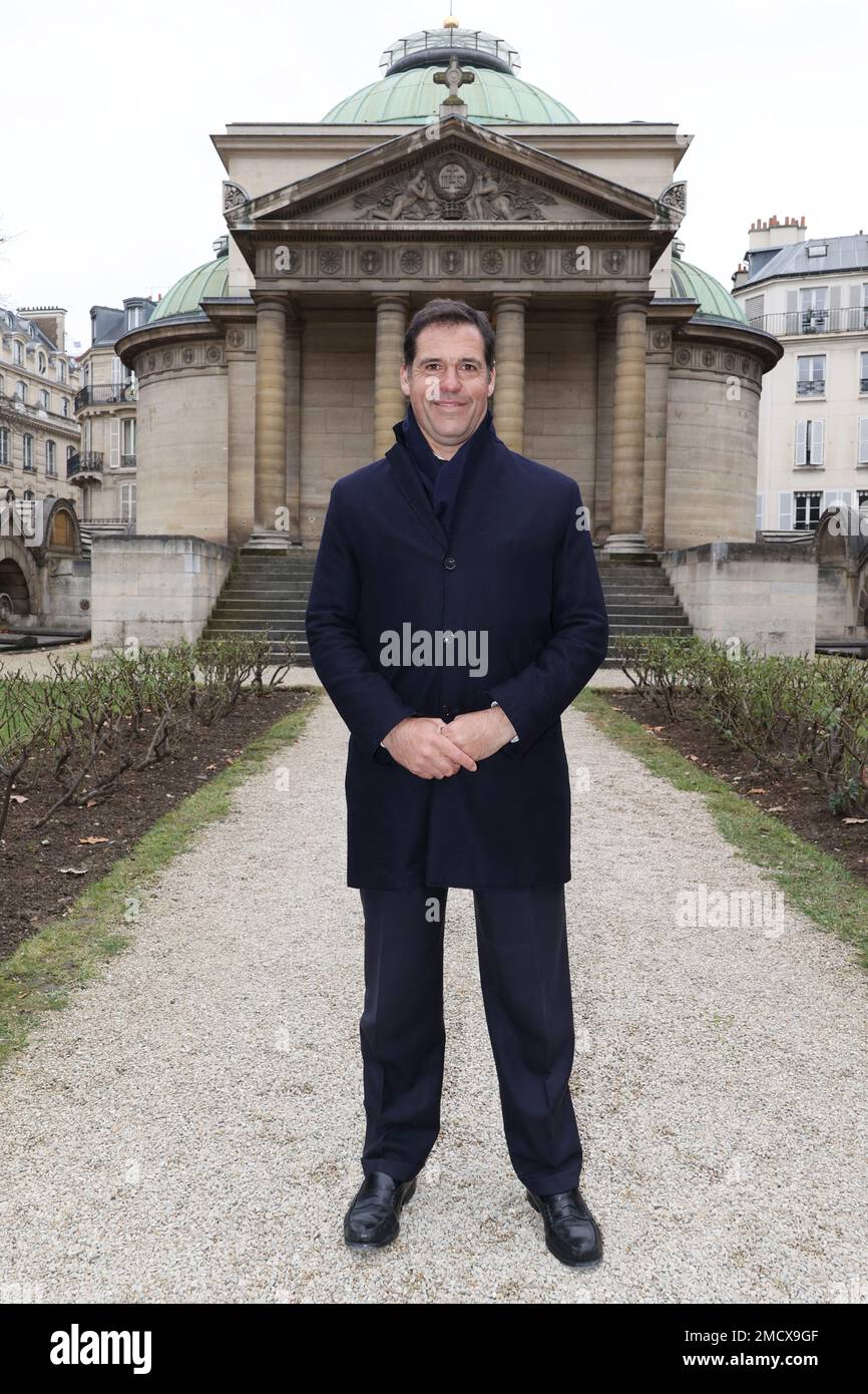 what money does louis alphonse duke of anjou net worth