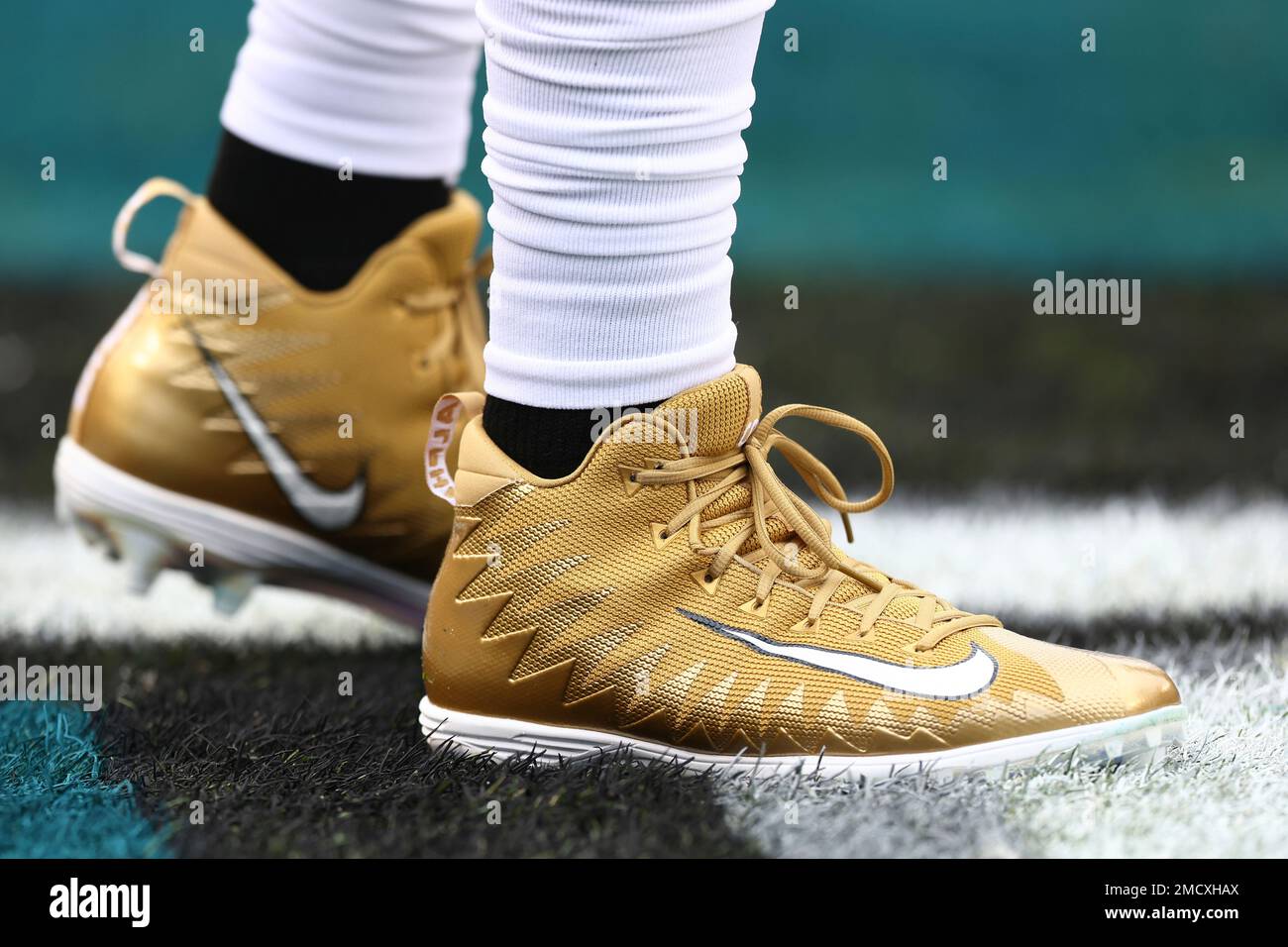 Saints nike shoes best sale
