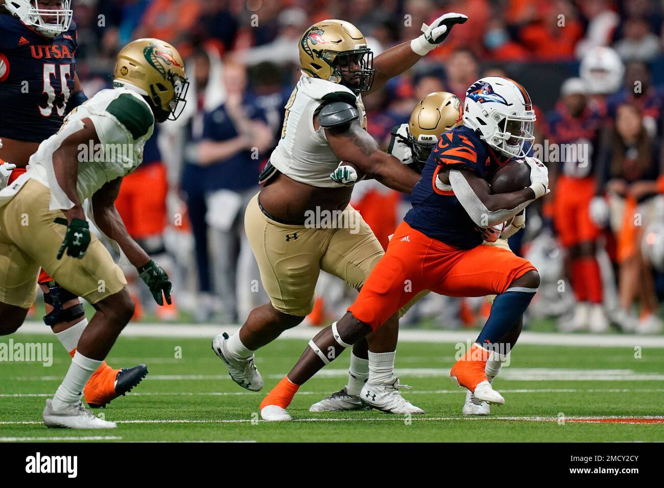 Running back Sincere McCormick runs official 4.60-second 40-yard dash at  the 2022 combine