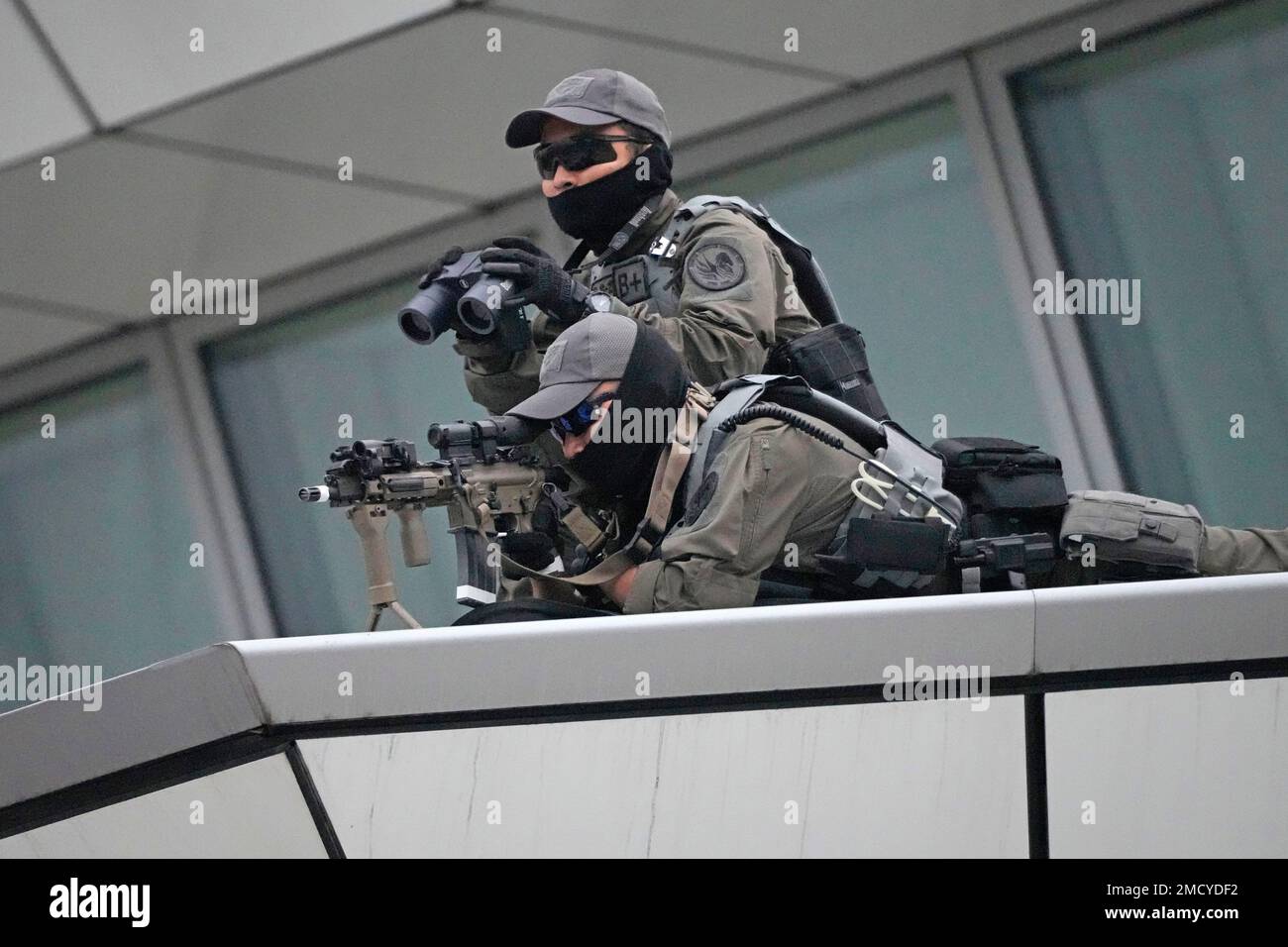 Police Counter Police's Counter Terrorism Response Unit take part in a counter ...