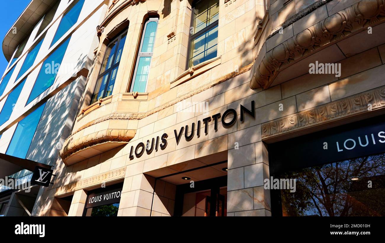 Facade of Louis Vuitton store inside Aventura Mall in Aventura, Florida  near in Miami Dade County. Luxury shopping center and store Stock Photo -  Alamy