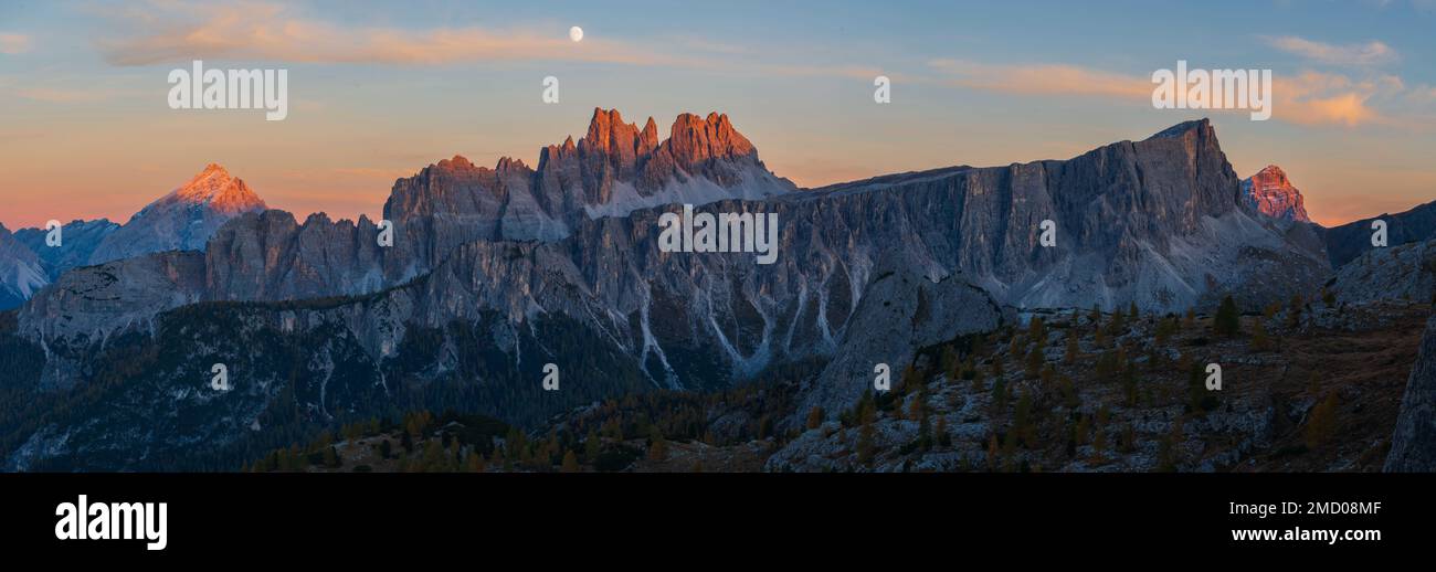 Dolomite mountain landscapes in Dolomite Alps, Italy Stock Photo - Alamy