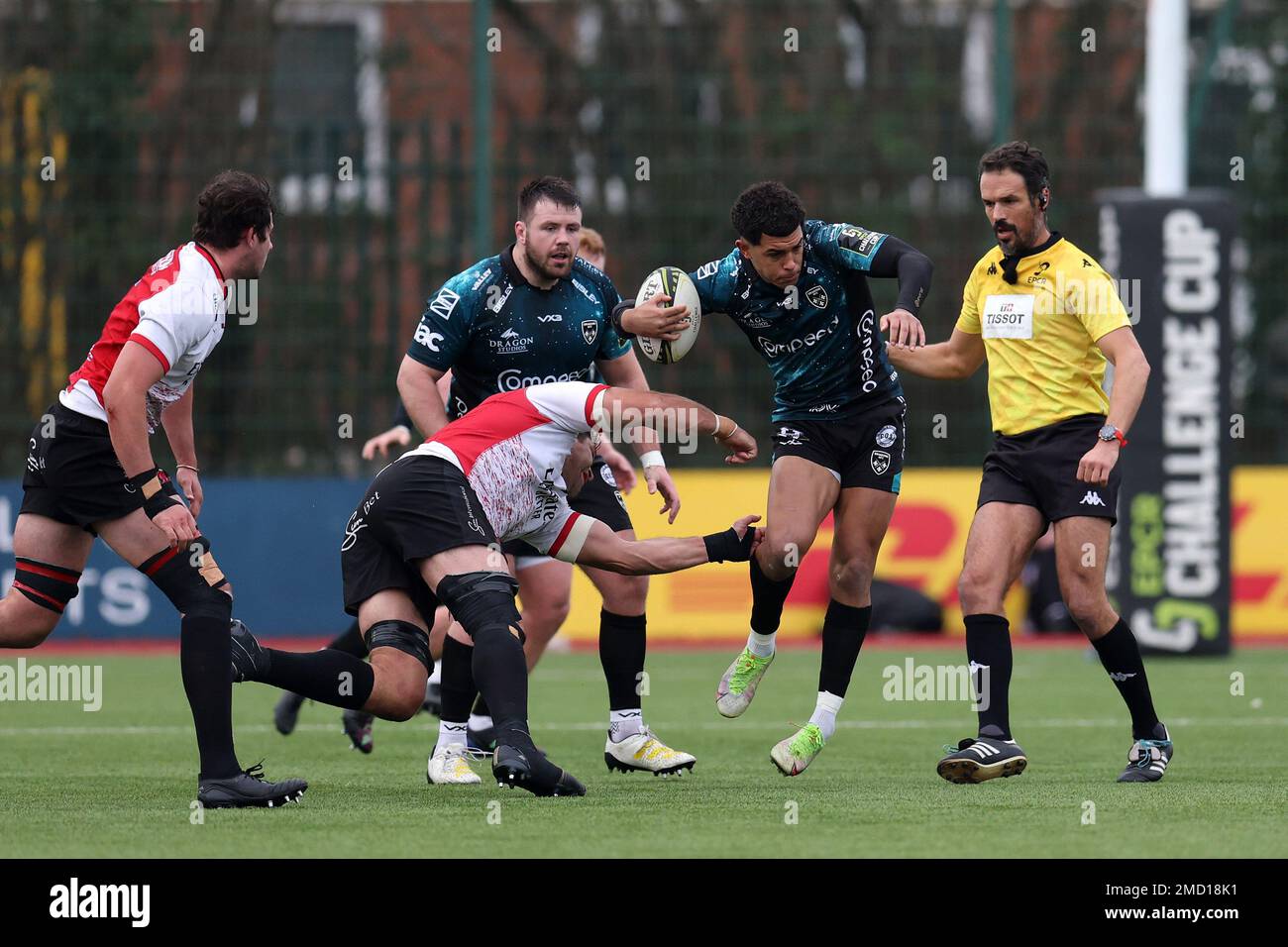 Ystrad Mynach, UK. 22nd Jan, 2023. Rio Dyer of the Dragons makes a break. European challenge cup rugby, pool B match, Dragons v Emirates Lions at the CCBC Centre for Sporting Excellence in Ystrad Mynach, Wales on Sunday 22nd January 2023. pic by Andrew Orchard/Andrew Orchard sports photography/Alamy Live news Credit: Andrew Orchard sports photography/Alamy Live News Stock Photo