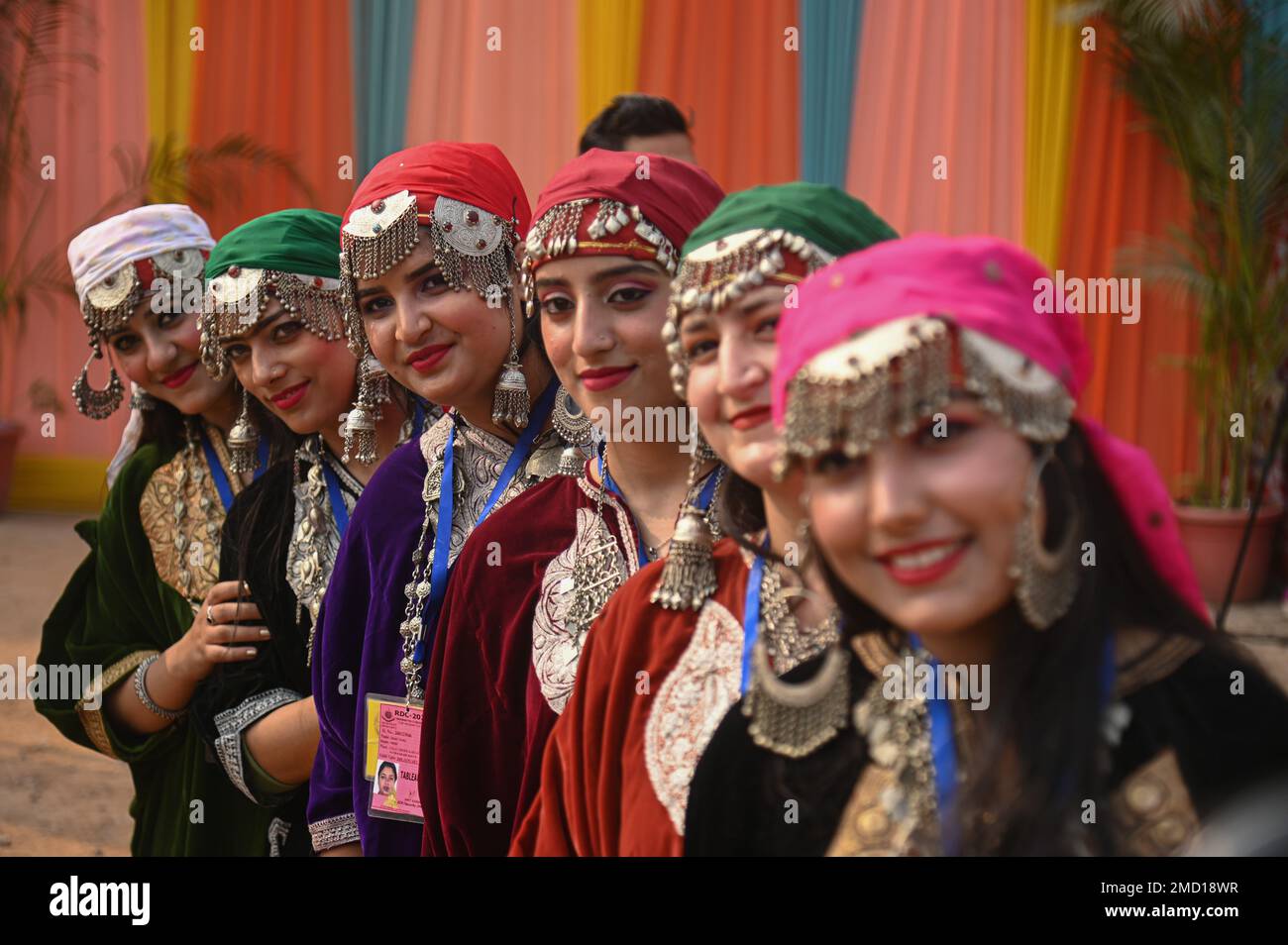New Delhi, Delhi, India. 22nd Jan, 2023. Folk artist of Jammu and Kashmir union territory perform during a tableaux press preview as part of the Republic Day rehearsals in New Delhi. (Credit Image: © Kabir Jhangiani/ZUMA Press Wire) EDITORIAL USAGE ONLY! Not for Commercial USAGE! Credit: ZUMA Press, Inc./Alamy Live News Stock Photo