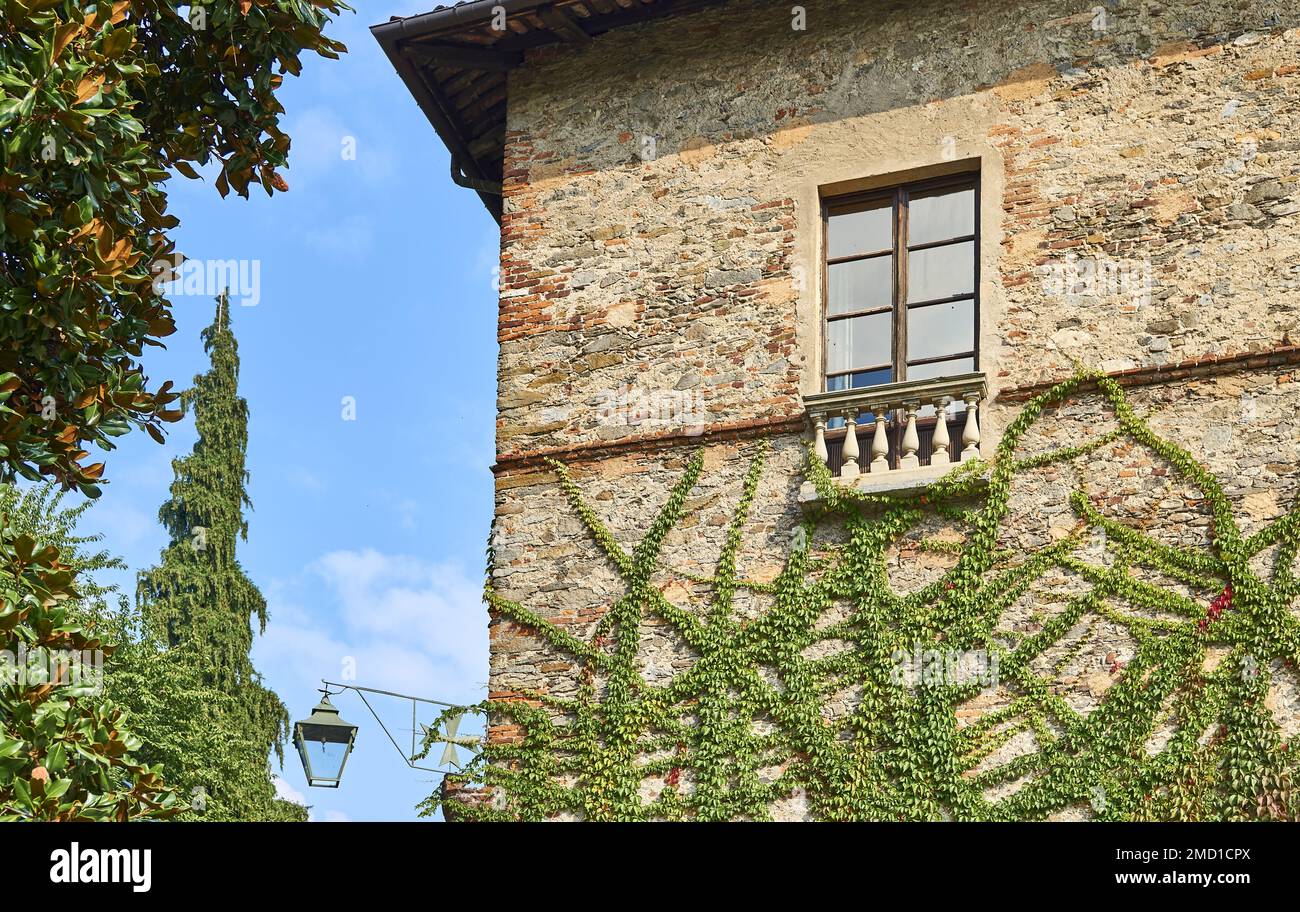 castello della manta di saluzzo