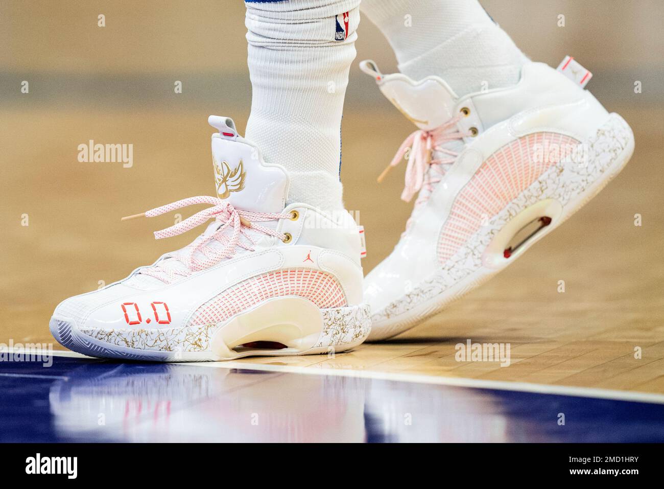 The shoes of New York Knicks guard Immanuel Quickley (5) during an NBA  basketball game against the Charlotte Hornets in Charlotte, N.C., Friday,  Nov. 12, 2021. (AP Photo/Jacob Kupferman Stock Photo - Alamy