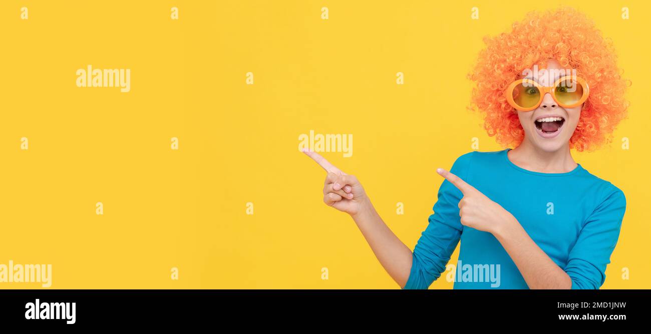 Girl curly hair glasses teenager hi-res stock photography and images ...