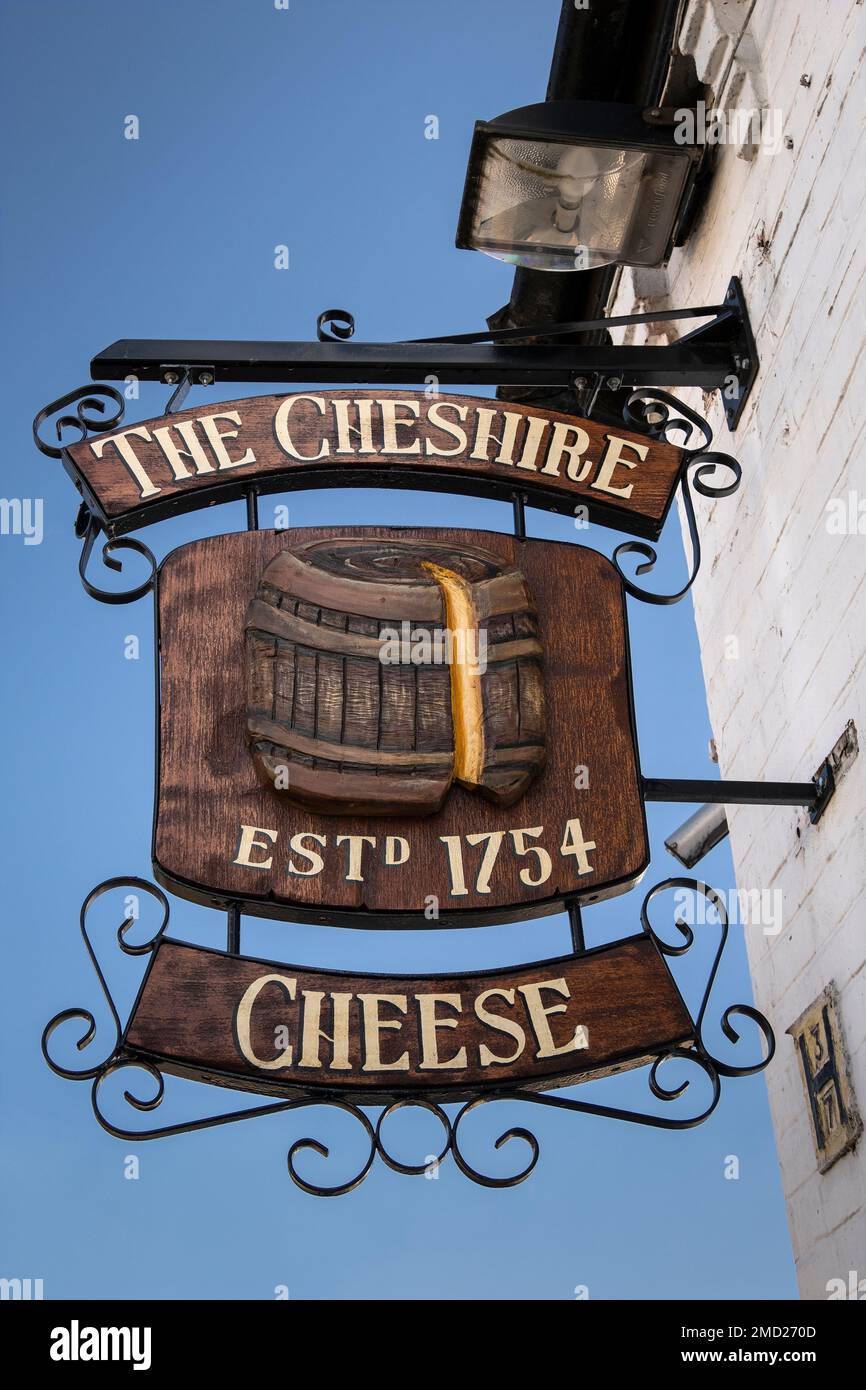The Cheshire Cheese, Public House Signboard, Warrington, Cheshire, England, UK Stock Photo