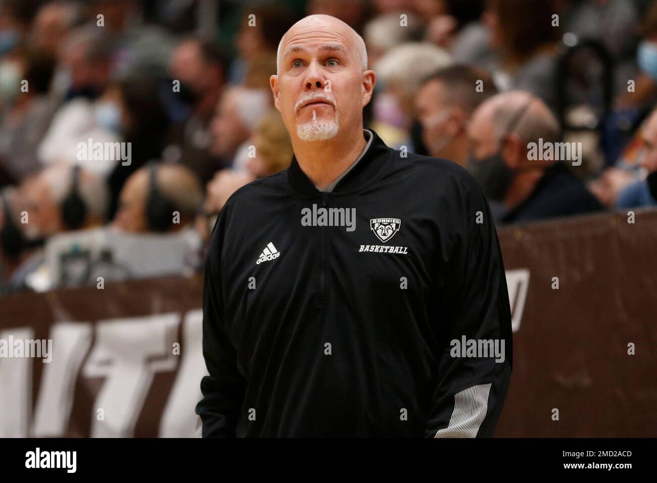St. Bonaventure head coach Mark Schmidt reacts during the first half of
