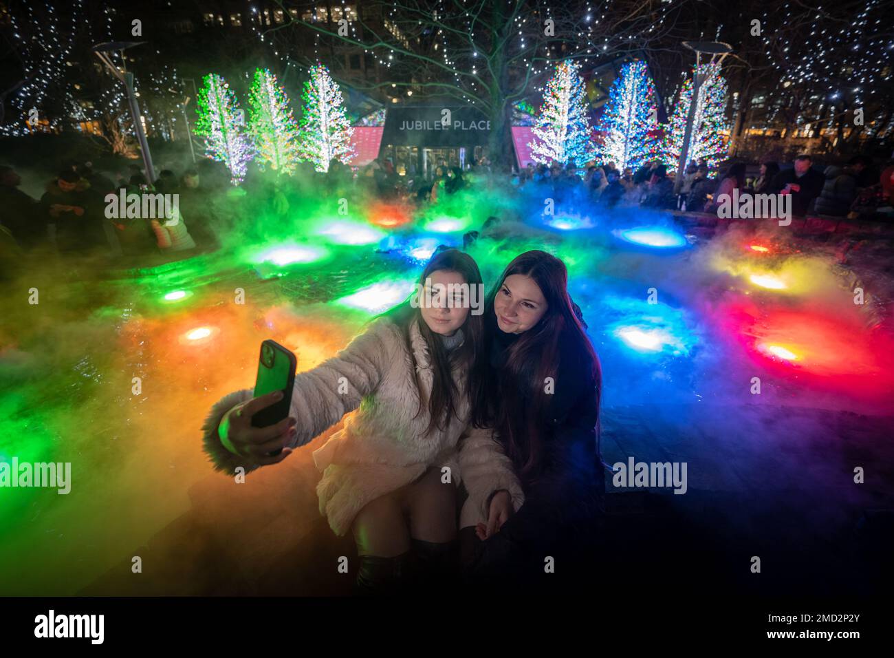 Canary wharfs winterlichtfestival Fotos und Bildmaterial in hoher