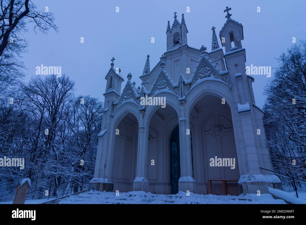 Wien, Vienna: Sisi chapel, snow in 19. Döbling, Wien, Austria Stock Photo