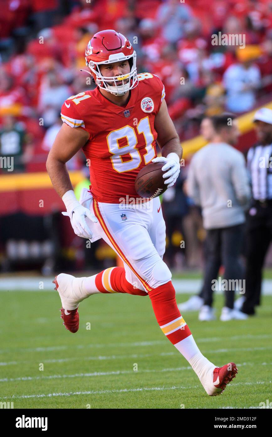 Kansas City Chiefs tight end Blake Bell during warmups before an NFL ...