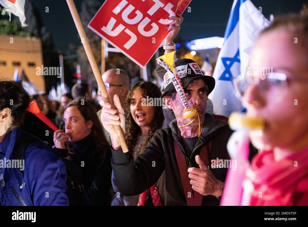 Tel Aviv, Israel. 21st Jan, 2023. Protesters gather at Kaplan junction during the demonstration. Over 100,000 people protested in Tel Aviv against Netanyahu's far-right government and judicial overhaul. Credit: SOPA Images Limited/Alamy Live News Stock Photo