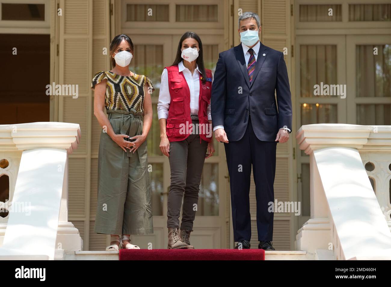 Spain's Queen Letizia, center, poses for a photo with Paraguay's first ...