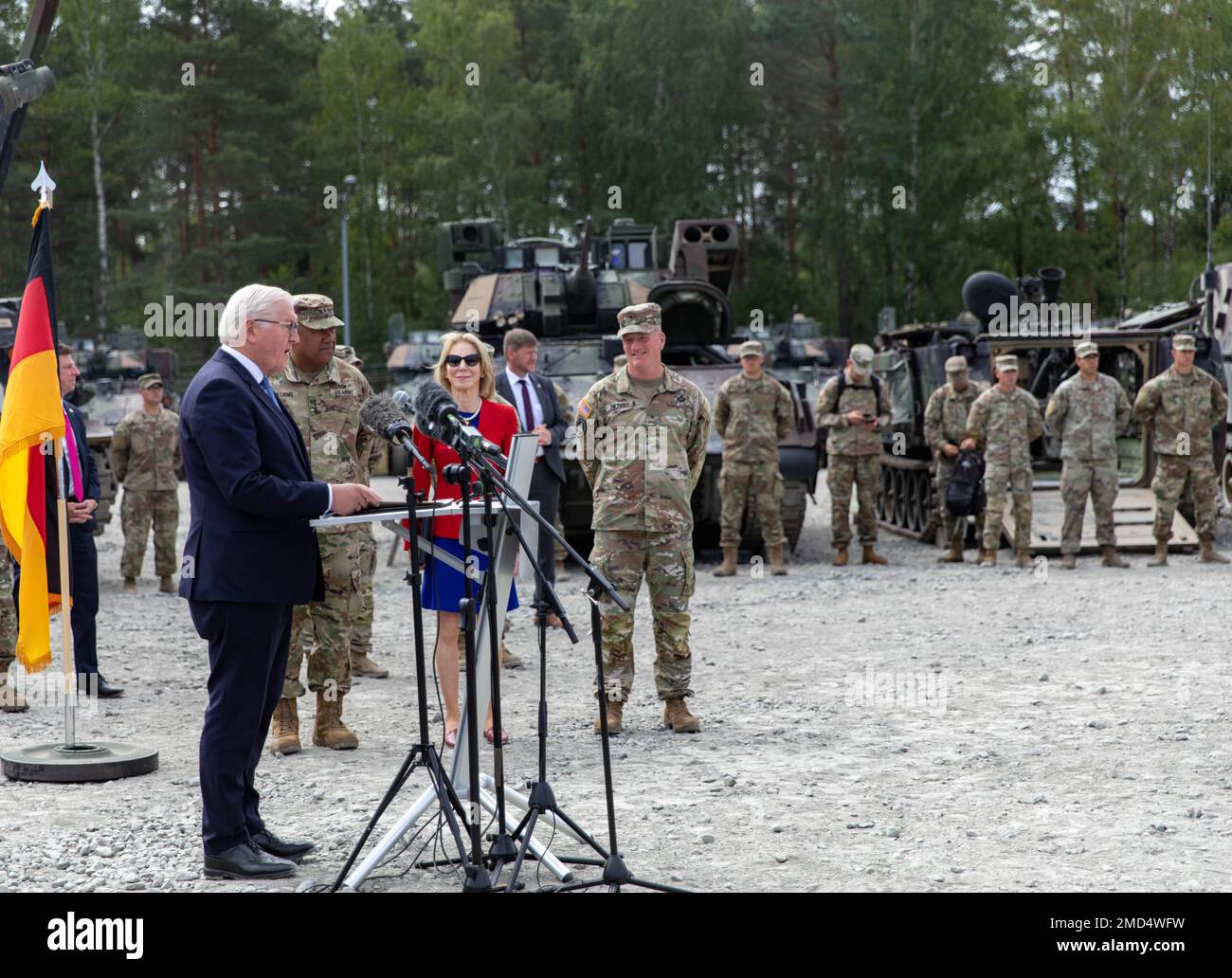 German President Frank-Walter Steinmeier addresses Soldiers of the 3rd Infantry Division's 1st Armor Brigade, during a visit to 7th Army Training Command's Grafenwoehr Training Area, July 13, 2022. President Steinmeier traveled to 7 ATC to thank U.S. troops for their contributions to the freedom and security of Germany and its NATO allies in Europe, while also paying tribute to the importance of the transatlantic partnership between the U.S. and Germany. (Army photo by Sgt. Spencer Rhodes, 53rd Infantry Brigade Combat Team) Stock Photo