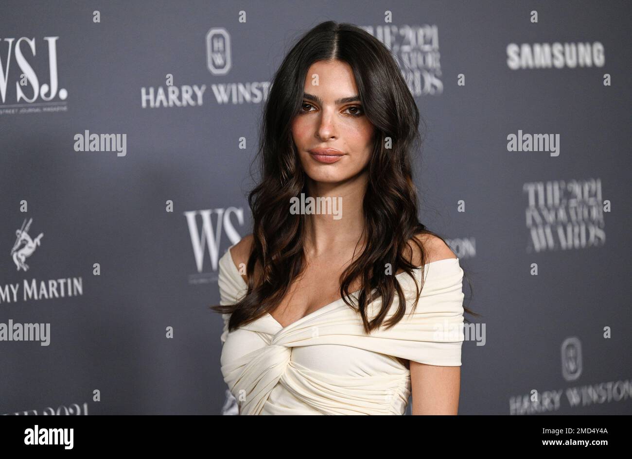 Model Emily Ratajkowski attends the WSJ. Magazine Innovator Awards at ...