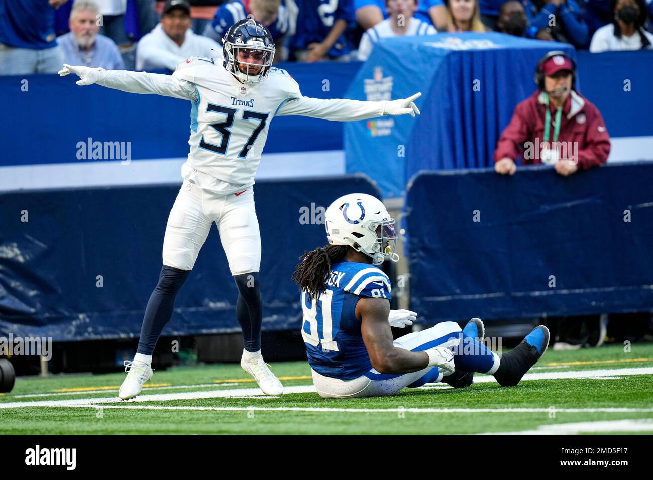 Tennessee Titans safety Amani Hooker (37) readies to defend during their  game against the Indianapolis Colts Sunday, Oct. 23, 2022, in Nashville,  Tenn. (AP Photo/Wade Payne Stock Photo - Alamy