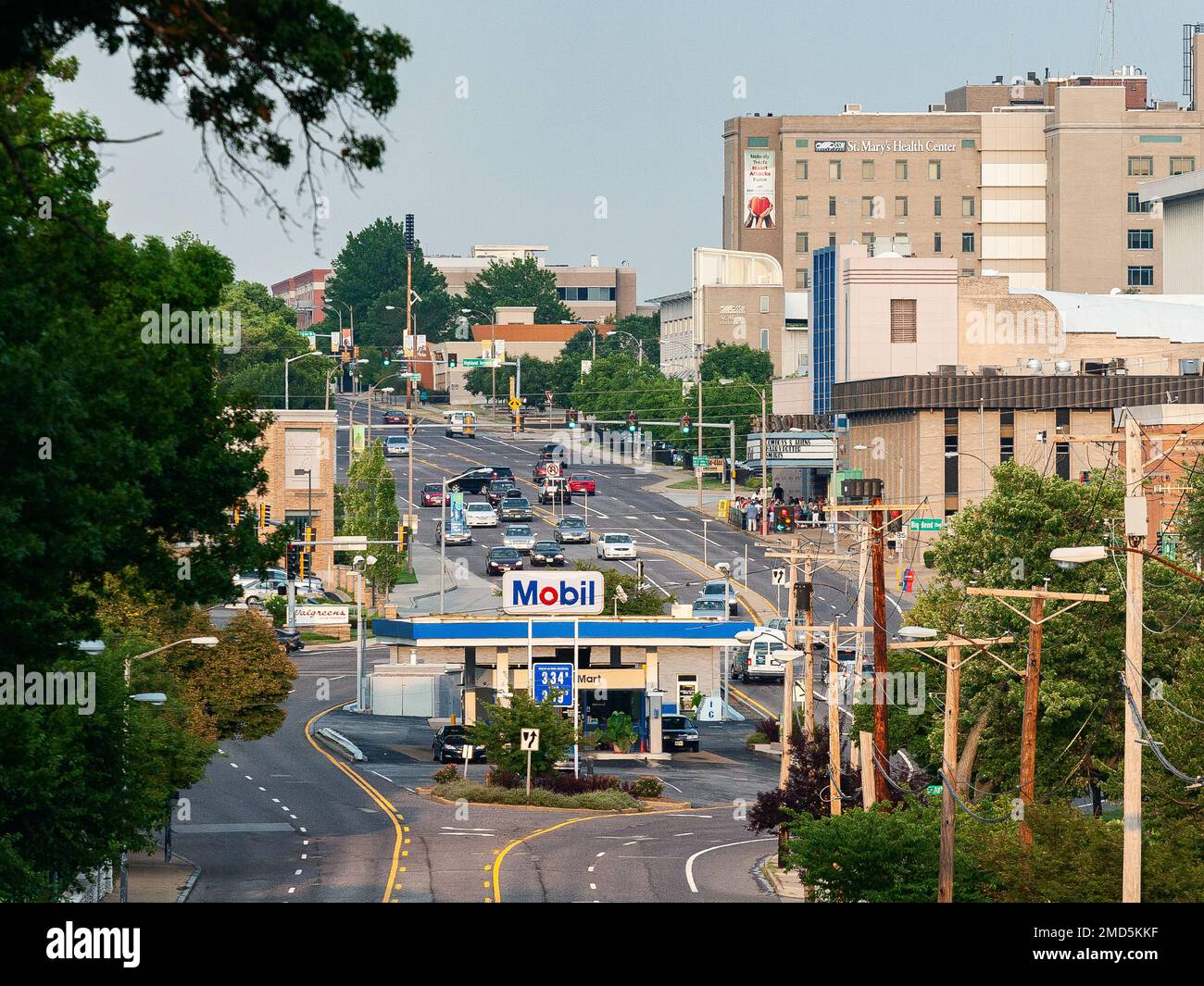 Mobil gas station hires stock photography and images Alamy
