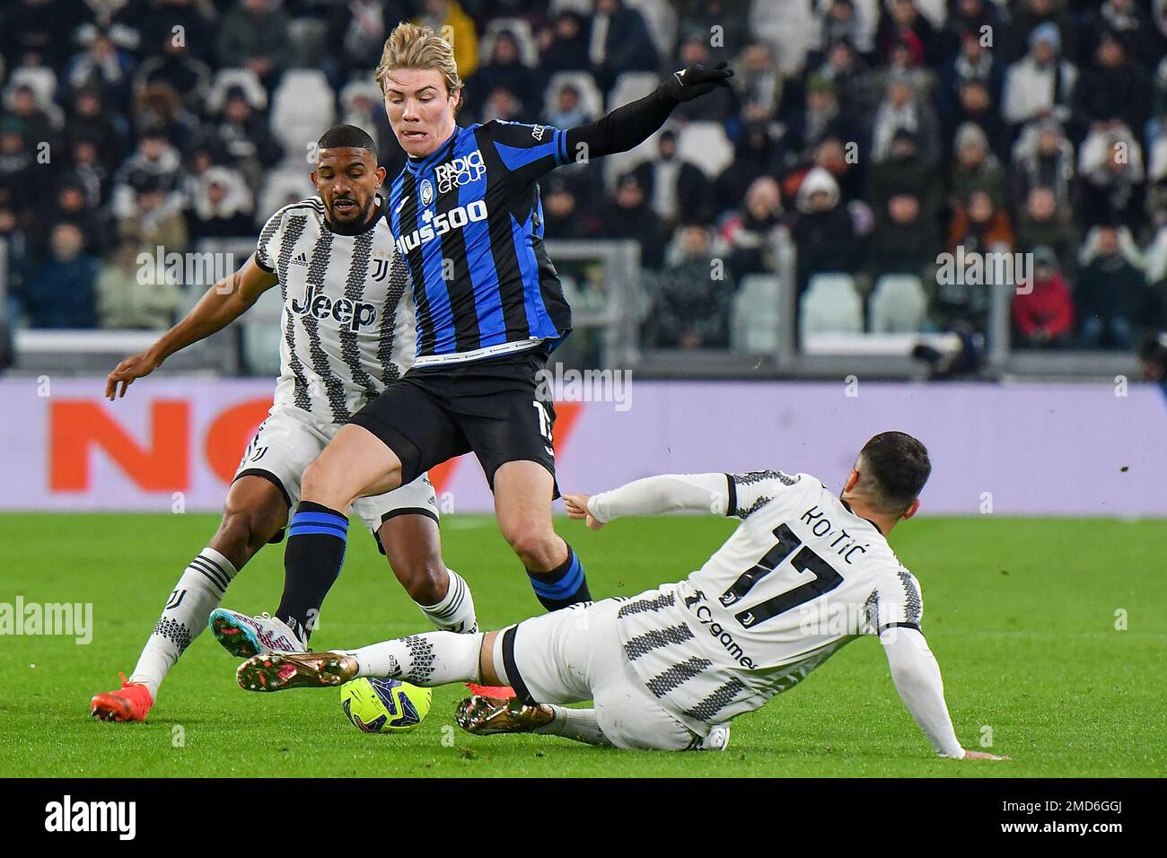 Torino, Italy. 22nd Jan, 2023. Gleison Bremer of Juventus FC, Rasmus Hojlund of Atalanta BC and Filip Kostic of Juventus FC compete for the ball during the Serie A football match between Juventus FC and Atalanta BC at Juventus stadium in Torino (Italy), January 22th, 2022. Photo Giuliano Marchisciano/Insidefoto Credit: Insidefoto di andrea staccioli/Alamy Live News Stock Photo