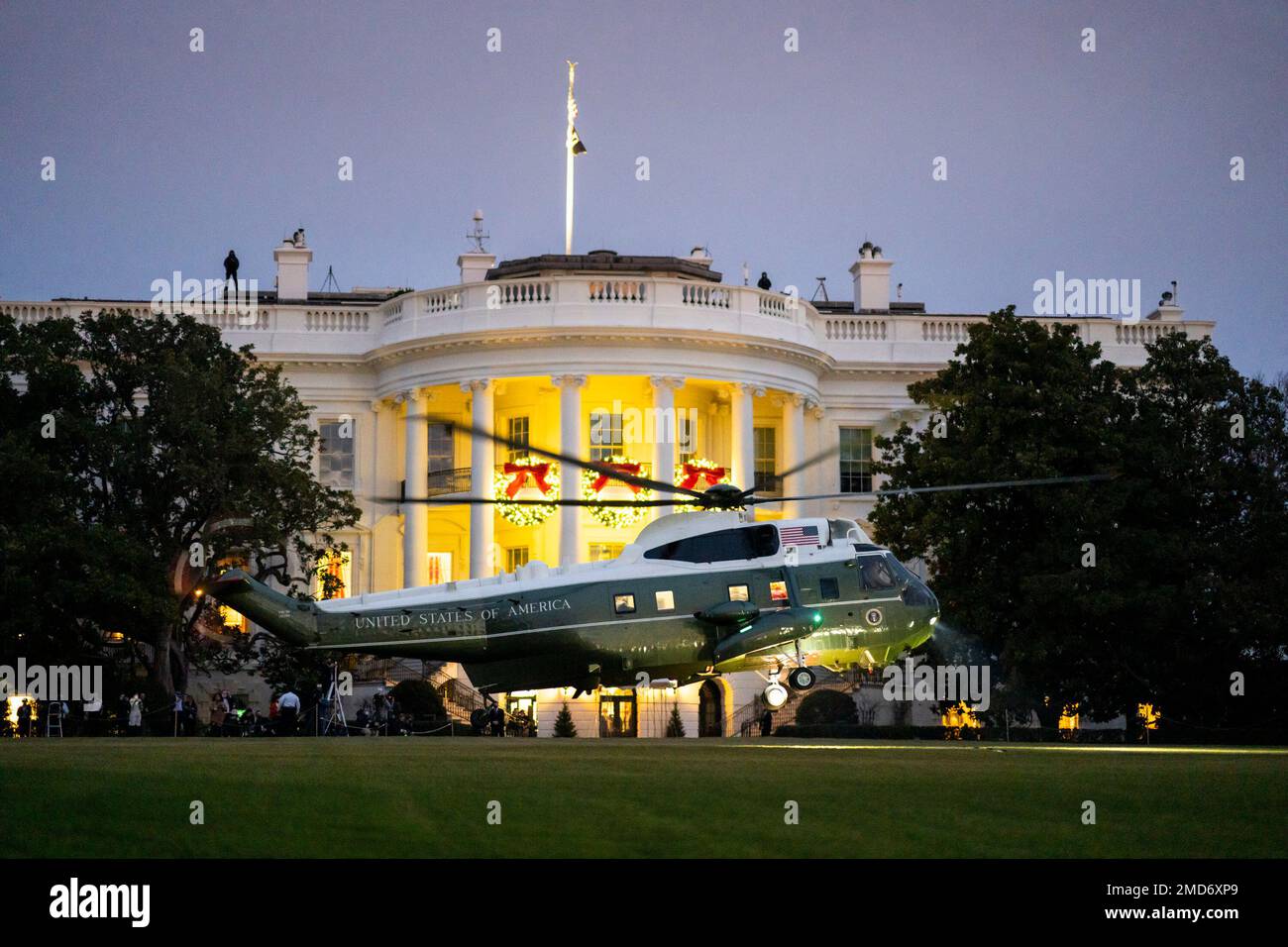 Reportage: Marine One departs the South Lawn of the White House at sunrise, Friday, December 17, 2021, en route to Joint Base Andrews, Maryland to begin President Joe Biden's trip to South Carolina Stock Photo