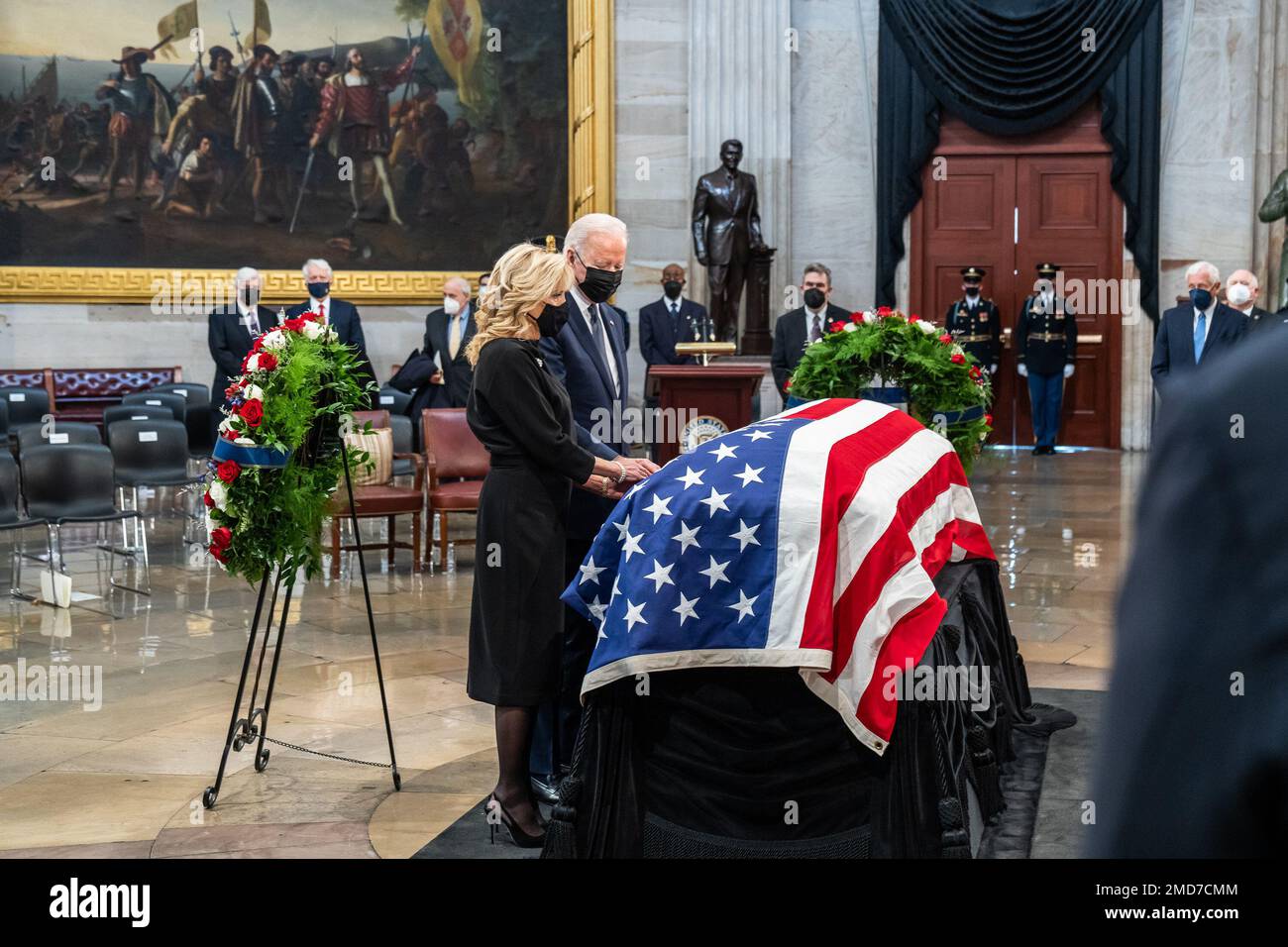 Reportage: President Joe Biden and First Lady Jill Biden pay their respects at the casket of Senator Bob Dole, Thursday, December 9, 2021, in the U.S. Capitol Rotunda Stock Photo