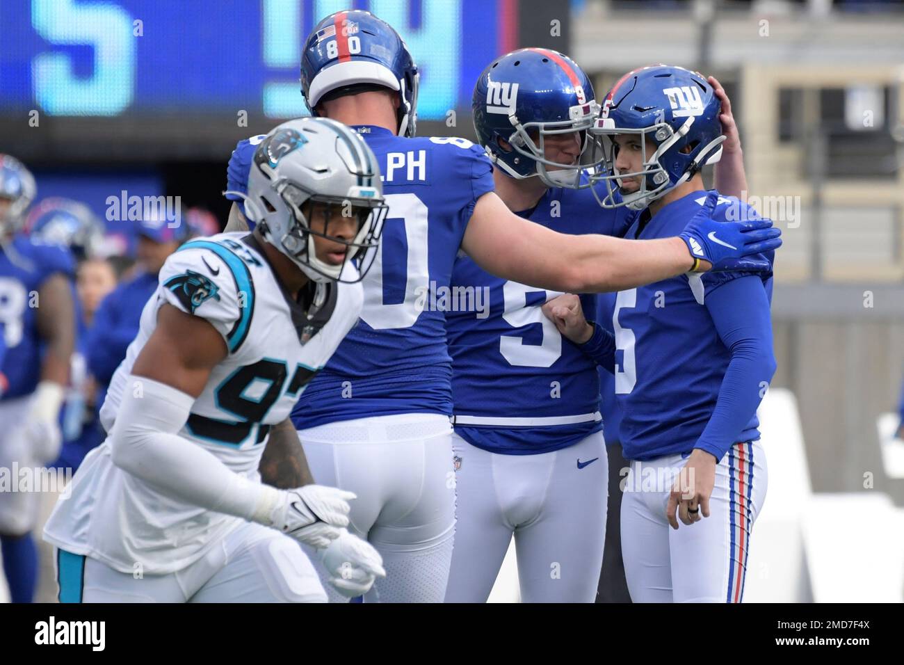 New York Giants kicker Graham Gano (5) celebrates with teammates after  kicking a field goal during the second half of an NFL football game against  the Carolina Panthers Sunday, Oct. 24, 2021,