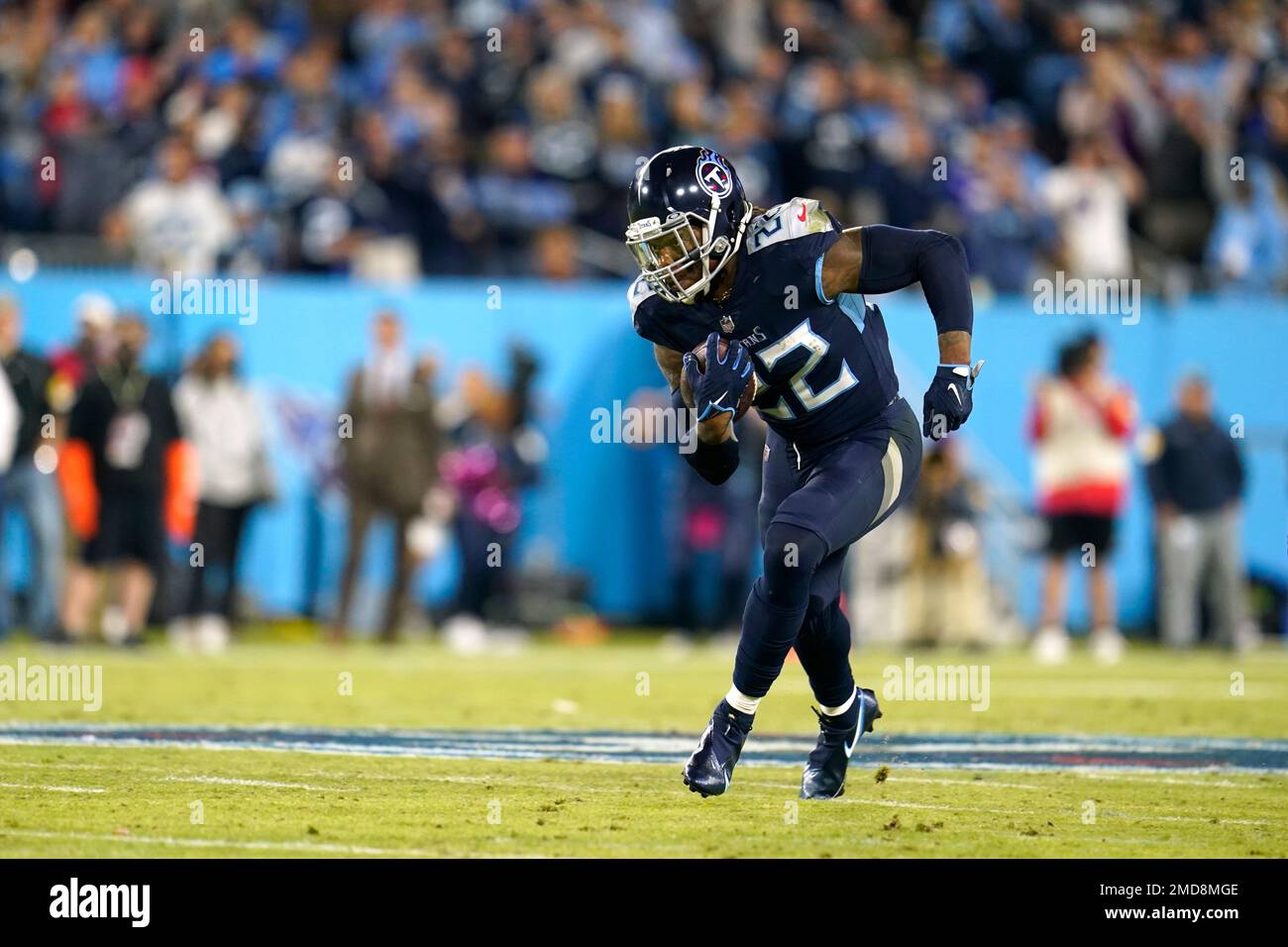 tennessee-titans-running-back-derrick-henry-22-carries-the-ball