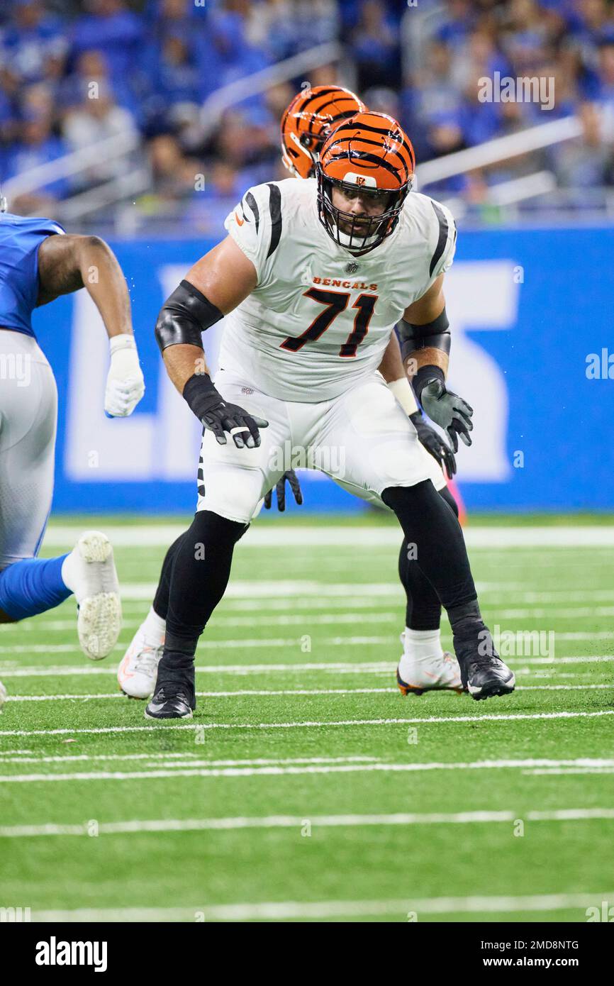 Cincinnati Bengals offensive tackle Riley Reiff (71) and guard