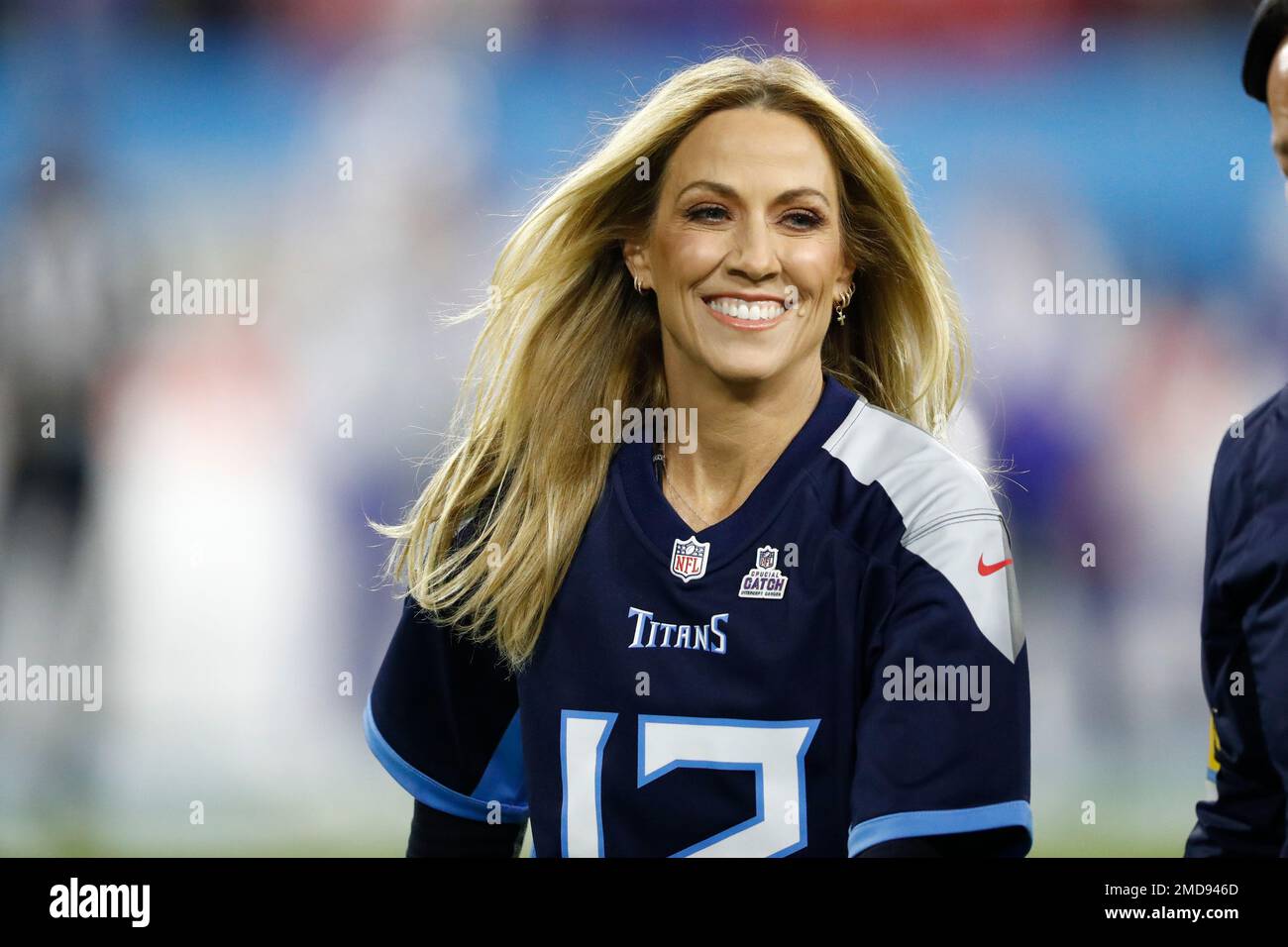 Singer Sheryl Crow wears a Tennessee Titans jersey as she waits for the  start of an NFL football game between the Titans and the Buffalo Bills  Monday, Oct. 18, 2021, in Nashville