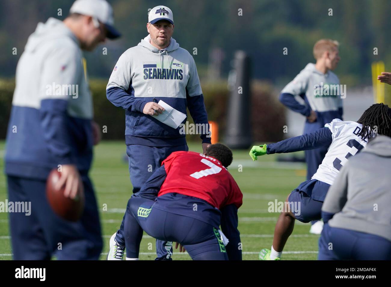 Seahawks Quarterback Russell Wilson To See Hand Specialist Monday