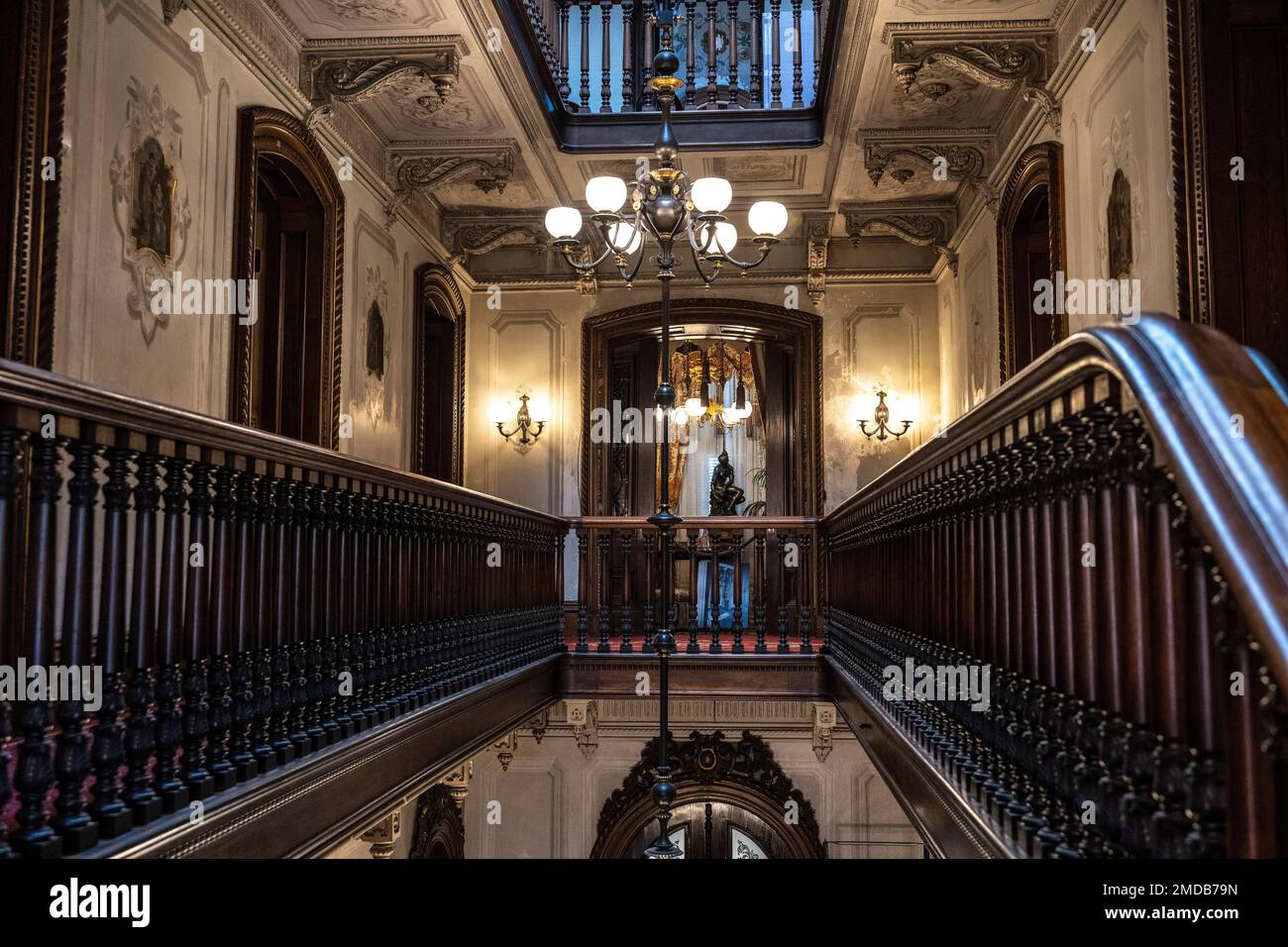 Mezzanine balcony hi-res stock photography and images - Alamy
