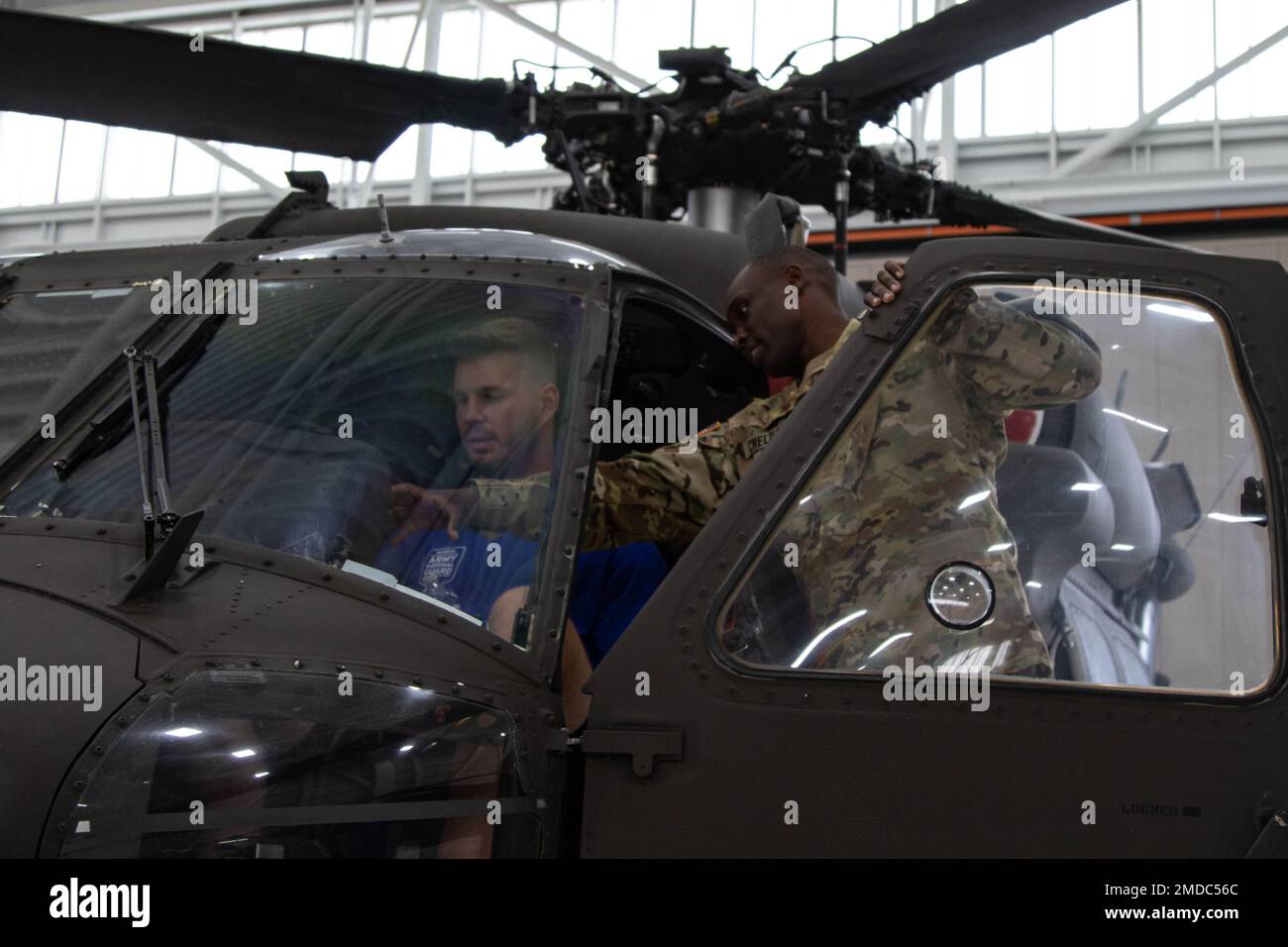 University of Michigan football players visit 3rd Battalion, 238th ...