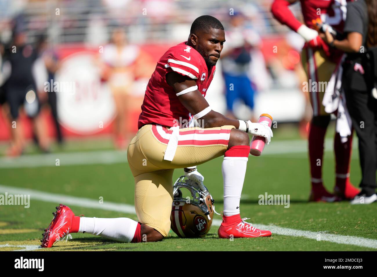 San Francisco 49ers cornerback Charvarius Ward (7) looks into the backfield  during an NFL football game against the Arizona Cardinals, Sunday, Jan.8,  2023, in Santa Clara, Calif. (AP Photo/Scot Tucker Stock Photo 