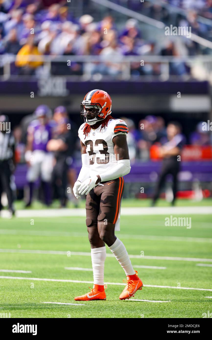 Cleveland Browns safety Ronnie Harrison Jr. (33) walks on the sideline  during an NFL football game against the Cincinnati Bengals, Monday, Oct.  31, 2022, in Cleveland. (AP Photo/Kirk Irwin Stock Photo - Alamy