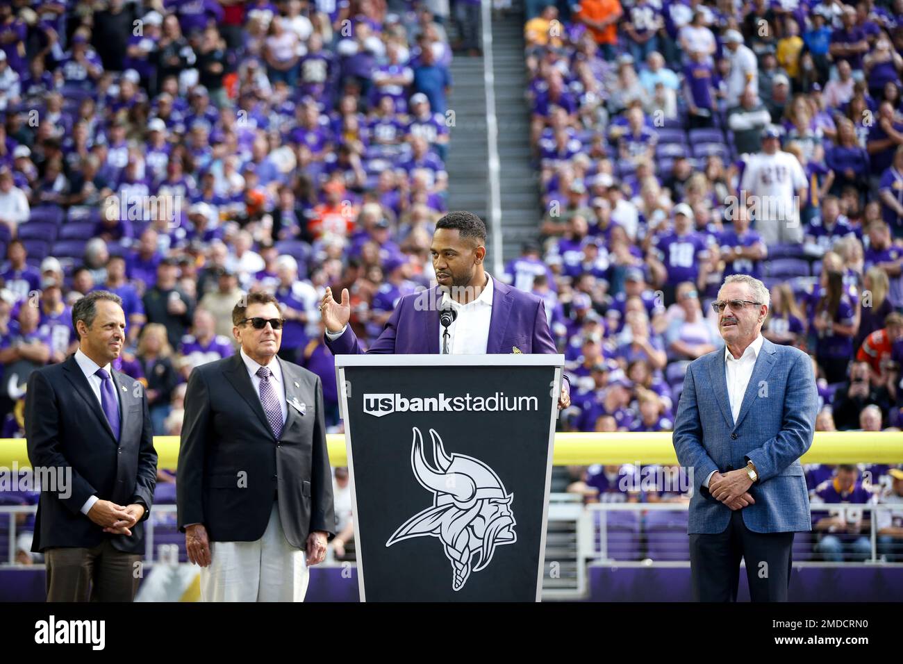 Former Viking Esera Tuaolo Performs The National Anthem Prior To  Vikings-Browns