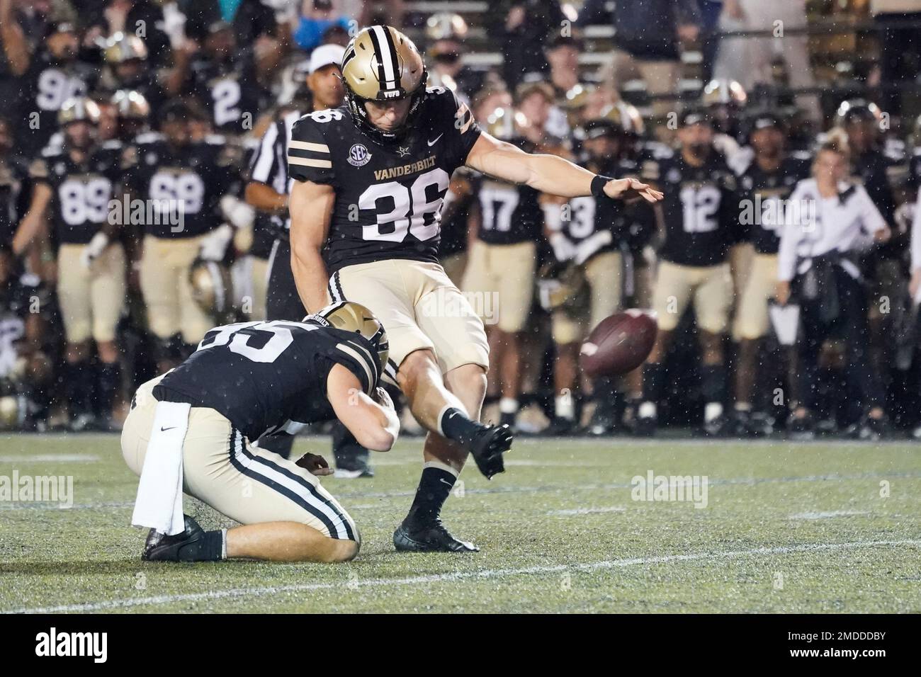 Vanderbilt place kicker Joseph Bulovas (36) kicks a 31yard field goal as time runs out in the