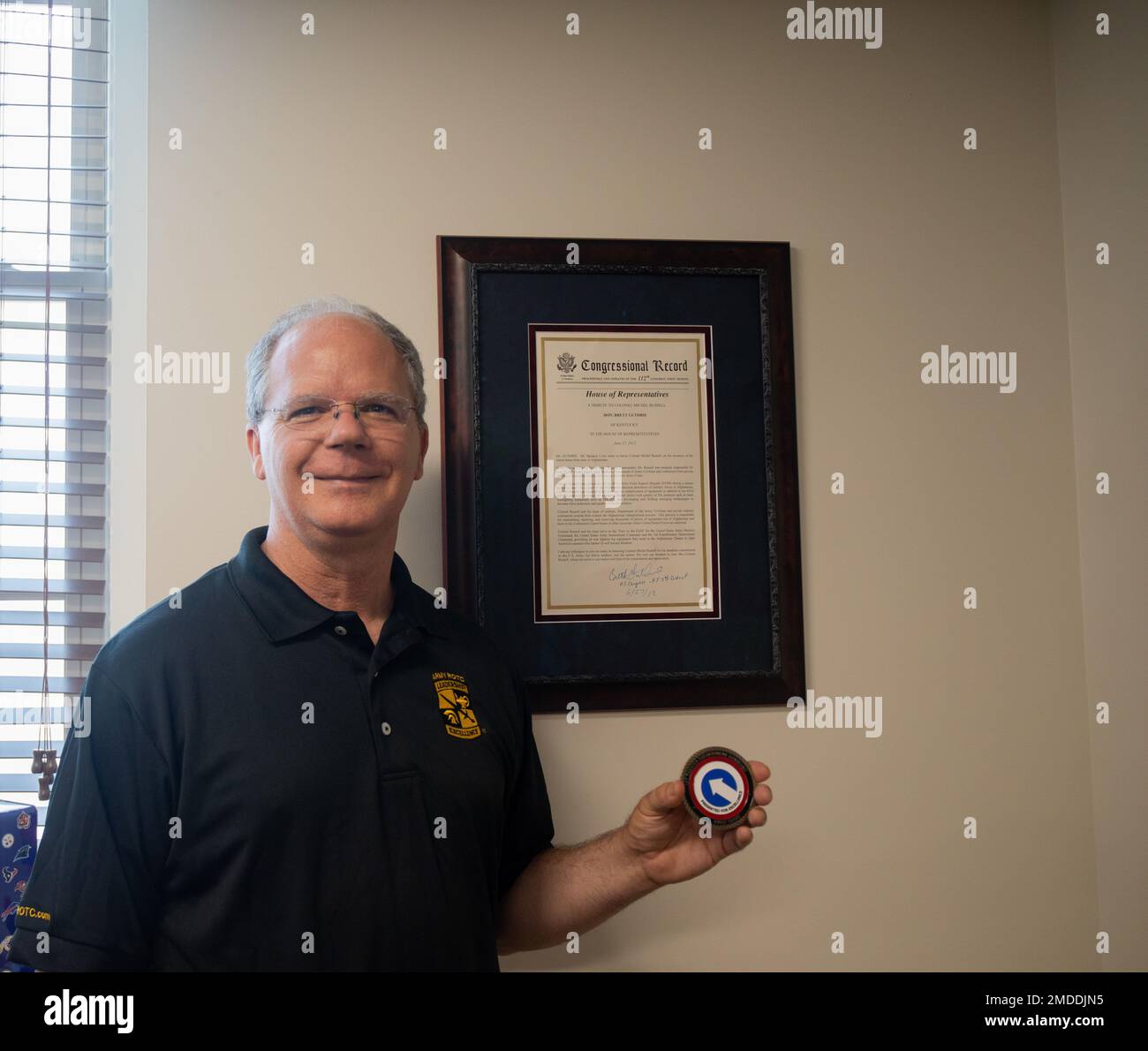 Hon. Brett Guthrie, the Representative for Kentucky’s Second Congressional District in the U.S. House of Representatives, was presented a 1st Theater Sustainment Command coin during a recent visit at Fort Knox, Kentucky. Guthrie was briefed on the 1st TSC’s mission capabilities and operations in the U.S. Central Command’s area of responsibility. Stock Photo