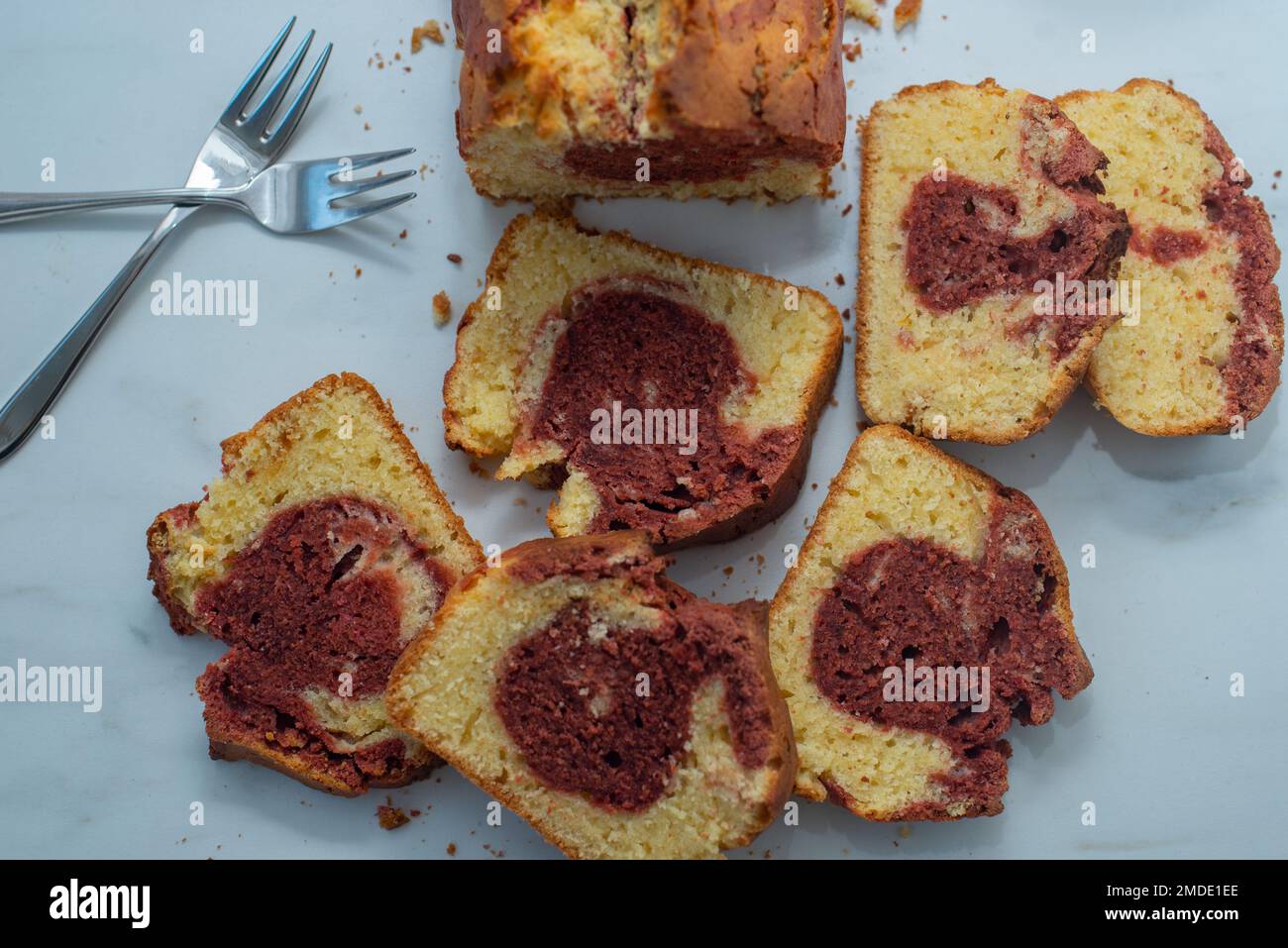 red velvet cake Stock Photo - Alamy