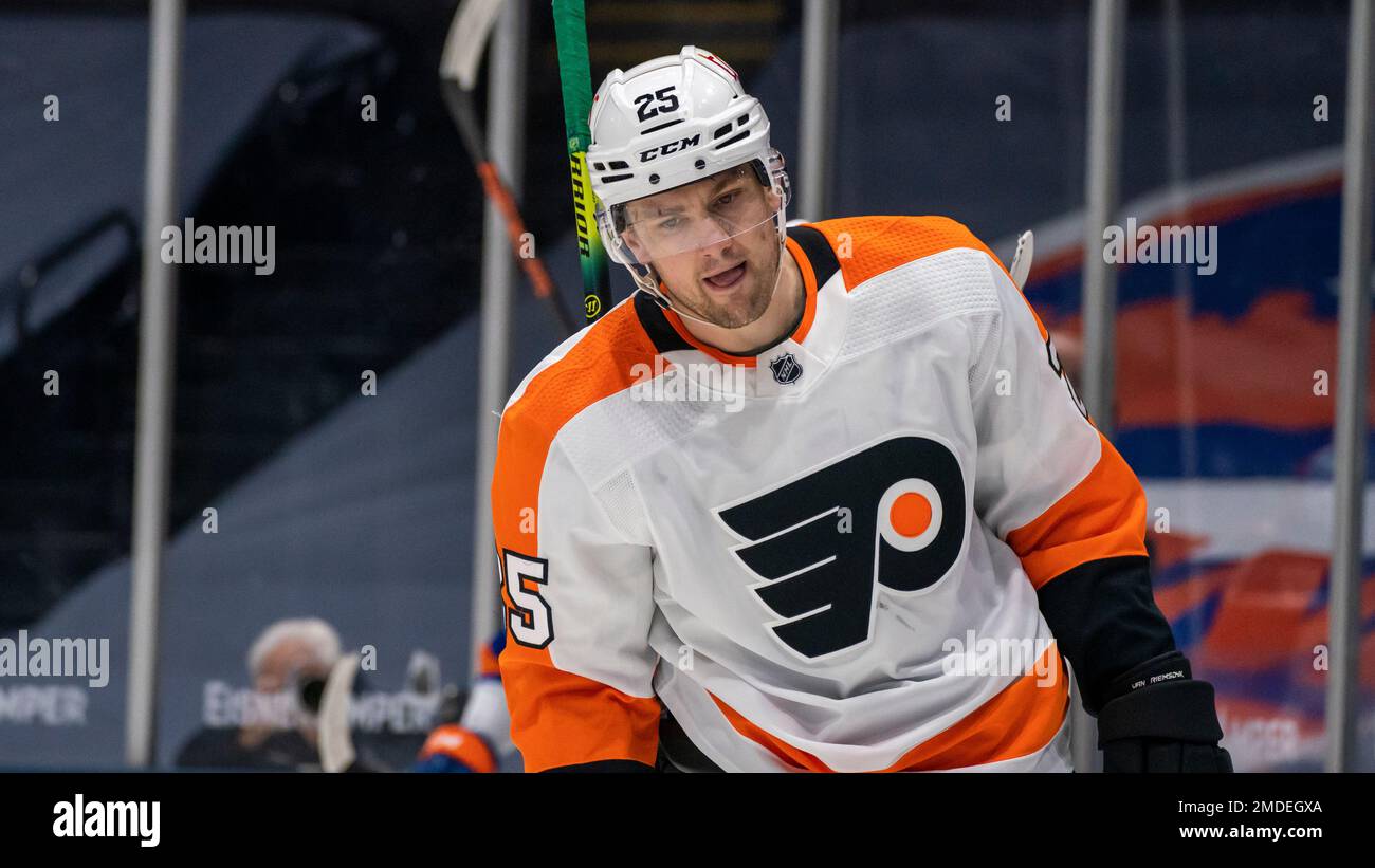 Flyers: James van Riemsdyk scores most hockey goal ever off his face