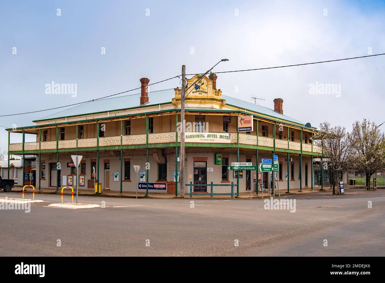 The Narromine Hotel (Prev. Federal Hotel) in western New South Wales ...