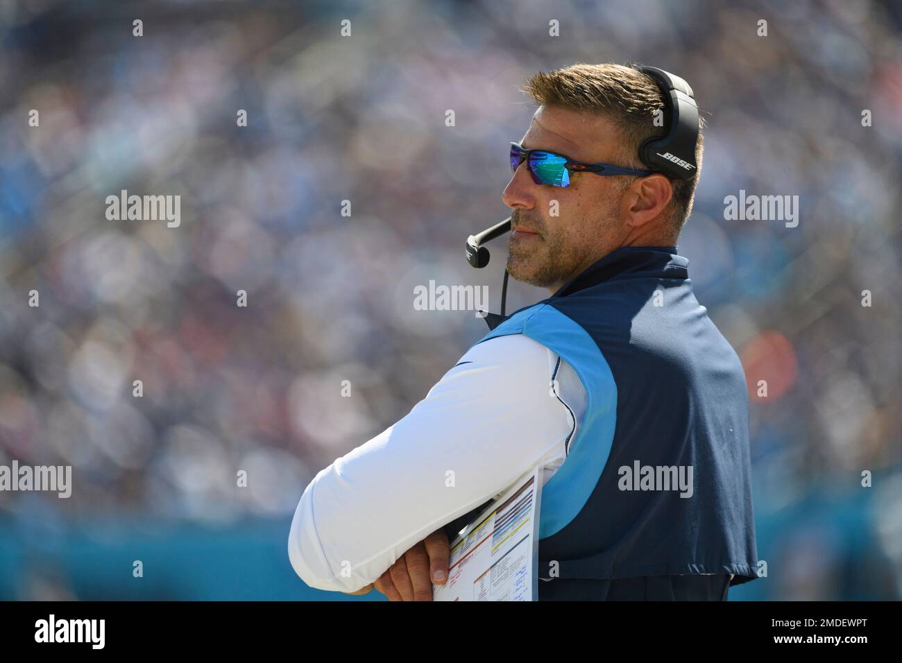 Tennessee Titans head coach Mike Vrabel before an NFL football game against  the Indianapolis Co …