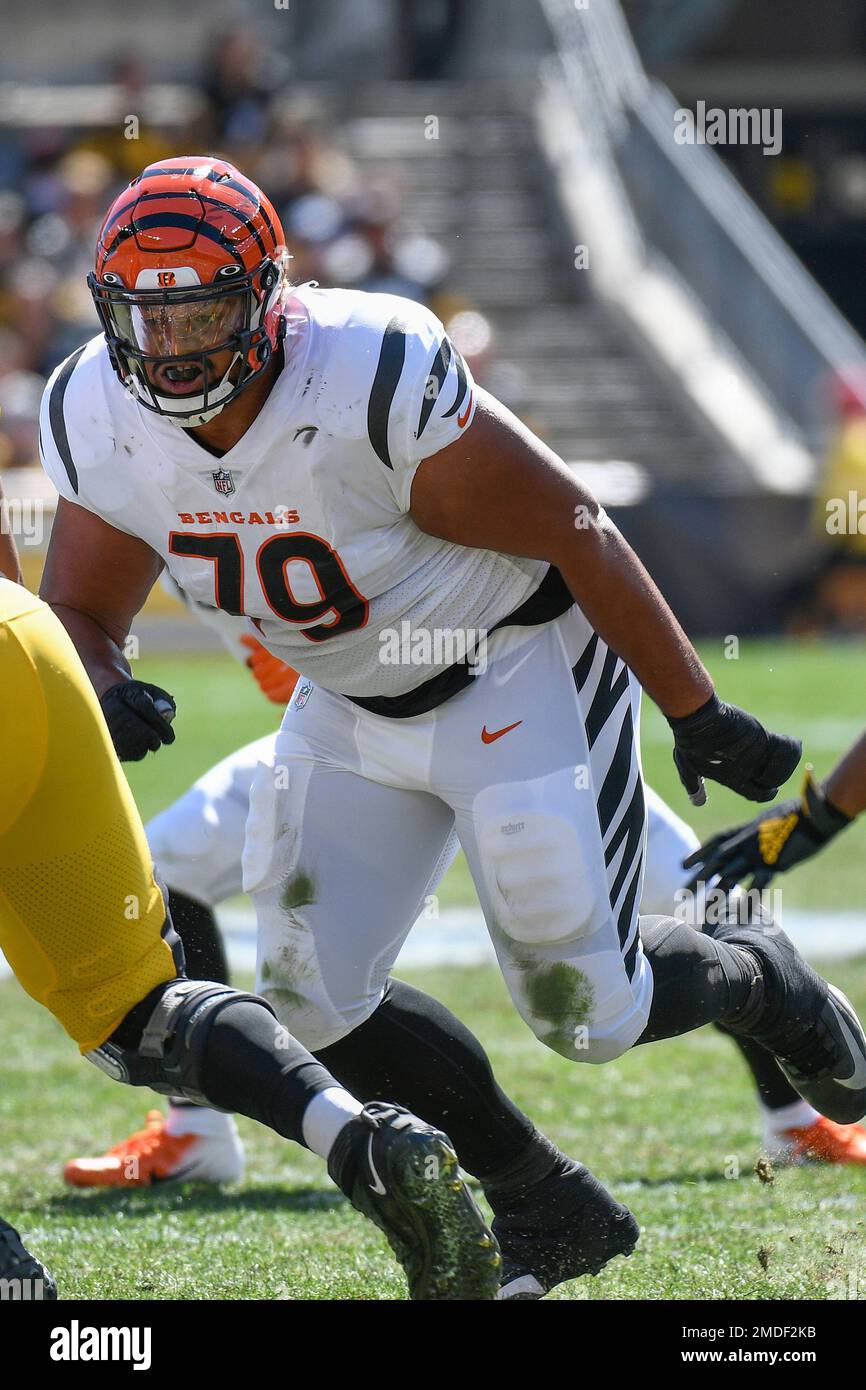 Cincinnati Bengals guard Jackson Carman (79) lines up for the play during a  preseason NFL football game against the Green Bay Packers on Friday, Aug.  11, 2023, in Cincinnati. (AP Photo/Emilee Chinn