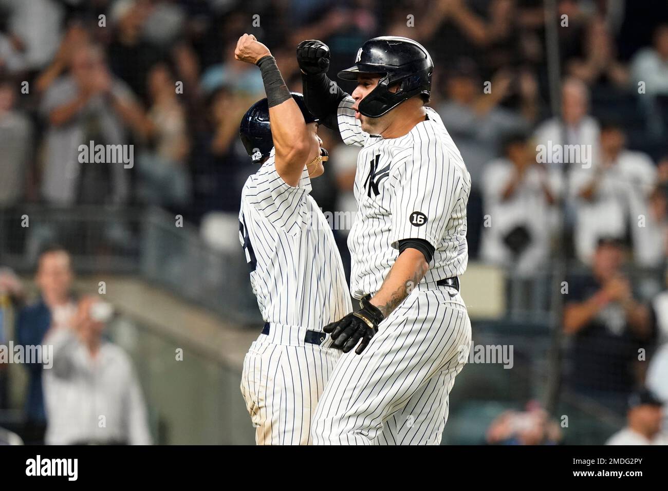 New York Yankees catcher Gary Sanchez, right, and relief pitcher