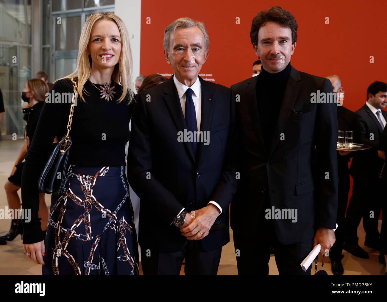 Bernard Arnault makes daughter Delphine Arnault Dior CEO, but is