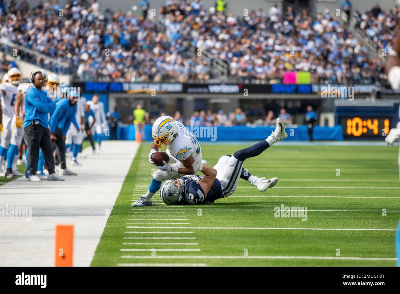 Austin Ekeler scores 3 touchdowns as Chargers defeat Texans - Los