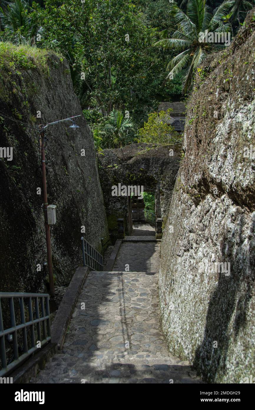 The stairs down to the Gunung Kawi Royal Tombs in Bali Stock Photo Alamy