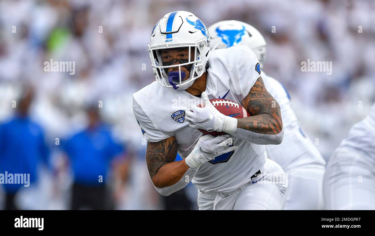 Aug 29, 2019: Buffalo Bulls running back Dylan McDuffie (8) rushes