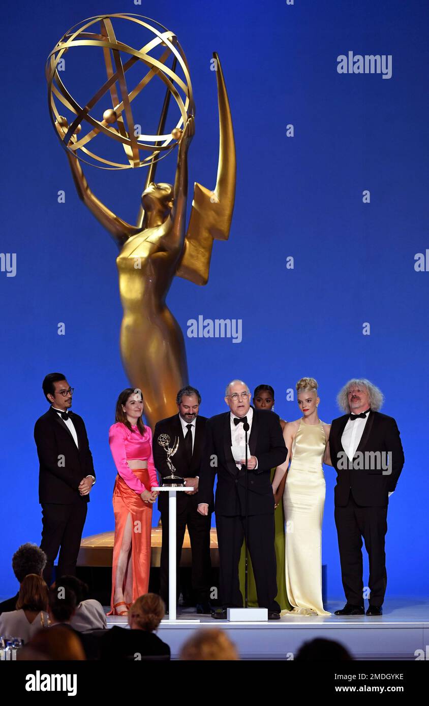 The queens gambit tv series hires stock photography and images Alamy